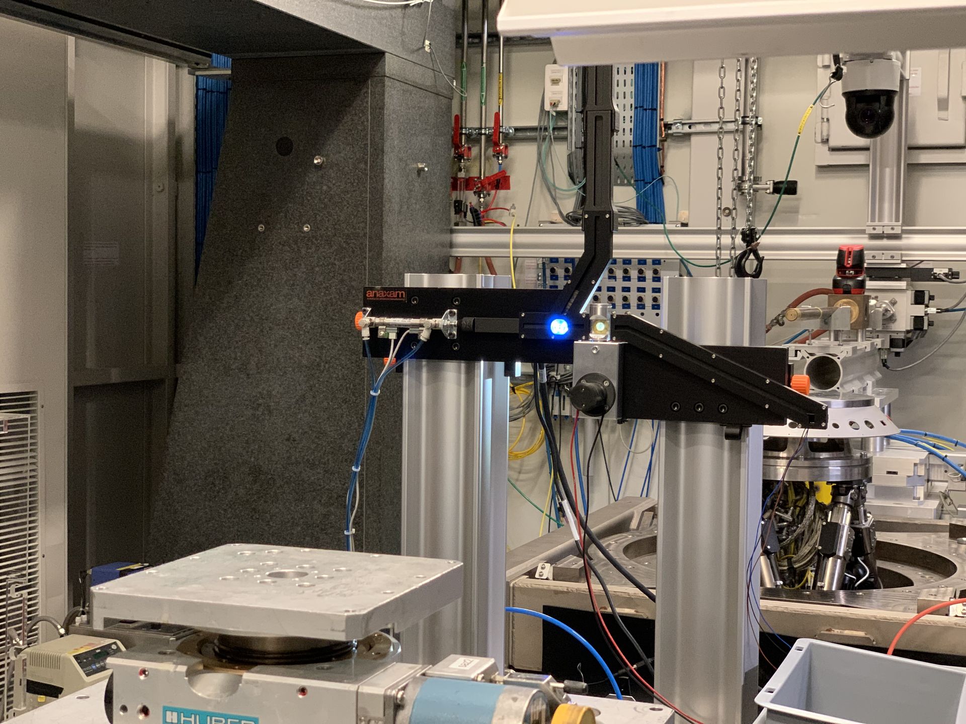 Inbetriebnahme von Infrastruktur an der European Synchrotron Radiation